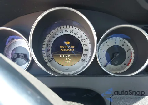 2012 Mercedes-Benz C 300 Sport 4Matic z USA, uszkodzony, nr VIN WDDGF8BB1CR204256